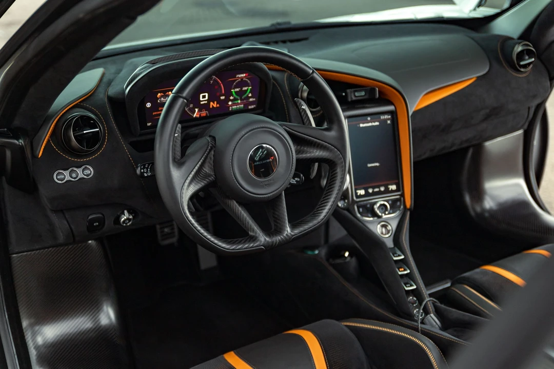 McLaren 720S - Image 18 of 19