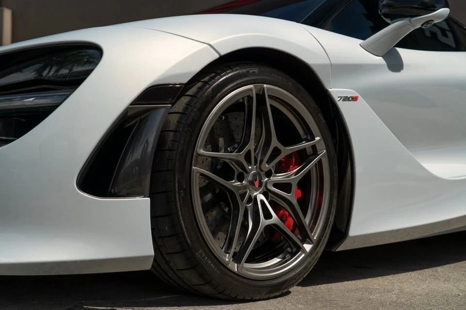 2018 McLaren 720S - Image 14 of 20