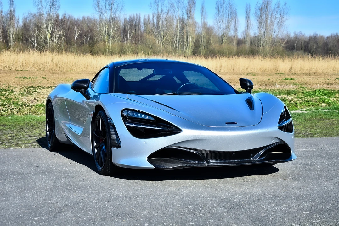 2018 McLaren 720S - Image 3 of 31