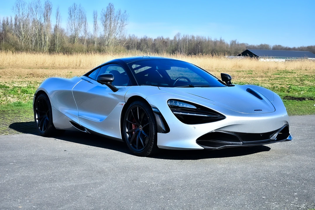 2018 McLaren 720S - Image 14 of 31