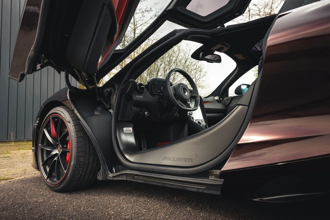 2018 McLaren 720S - Image 26 of 31