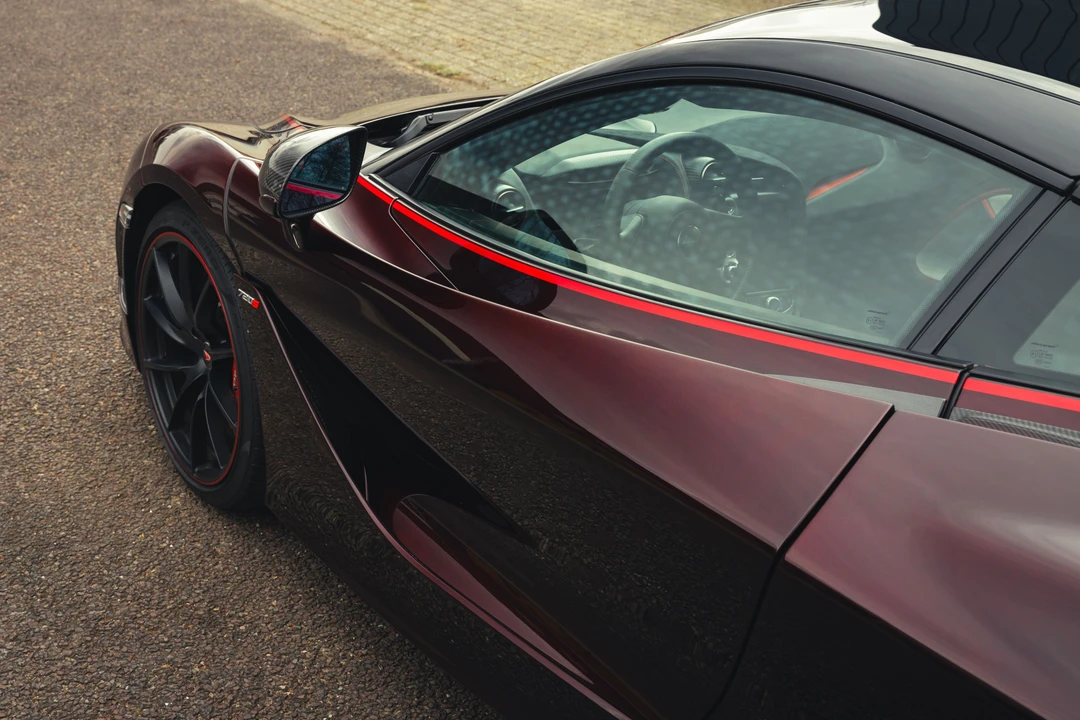 2018 McLaren 720S - Image 17 of 31