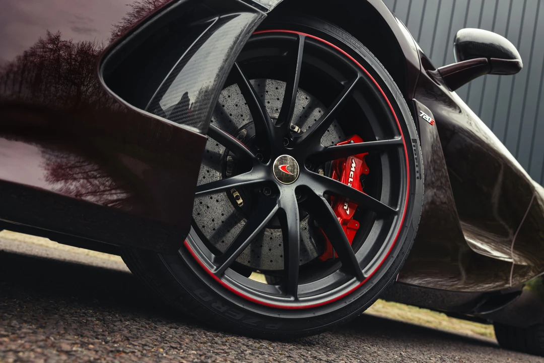 2018 McLaren 720S - Image 6 of 31
