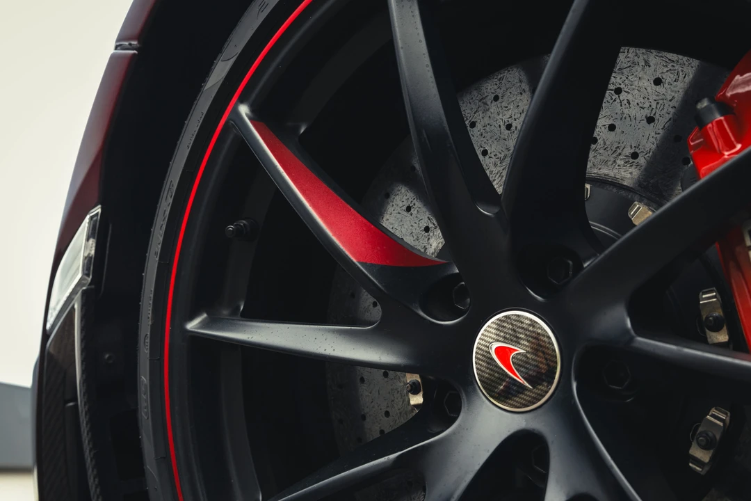 2018 McLaren 720S - Image 13 of 31
