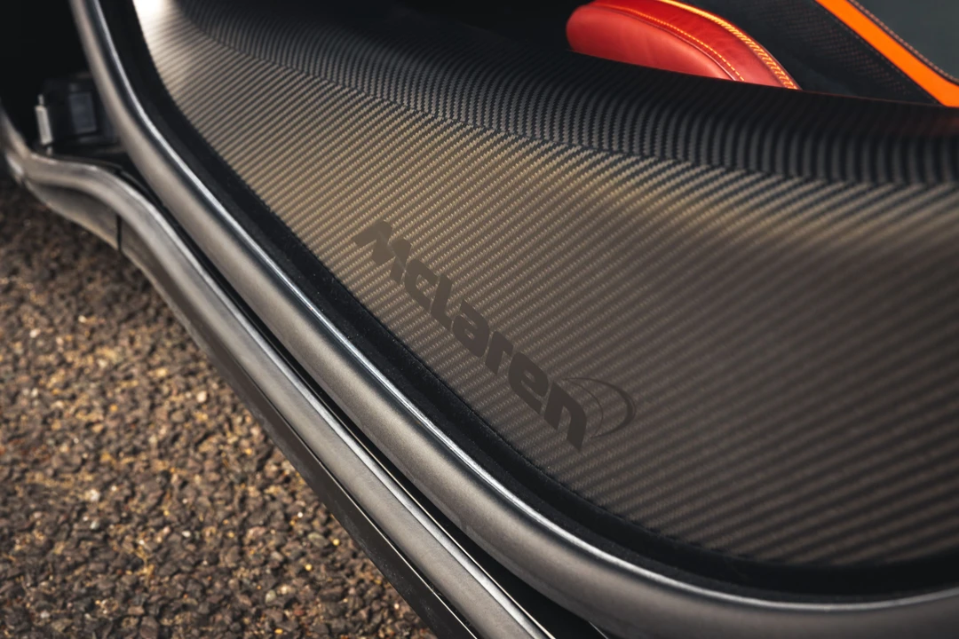 2018 McLaren 720S - Image 28 of 31