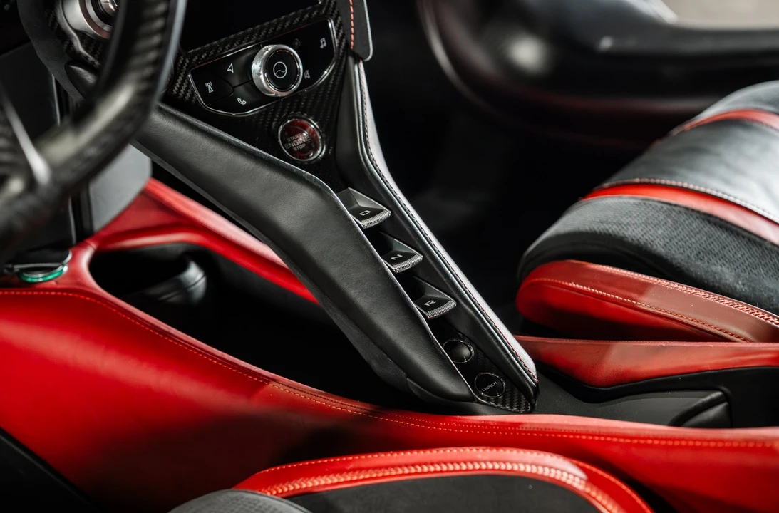 2018 McLaren 720S - Image 13 of 31