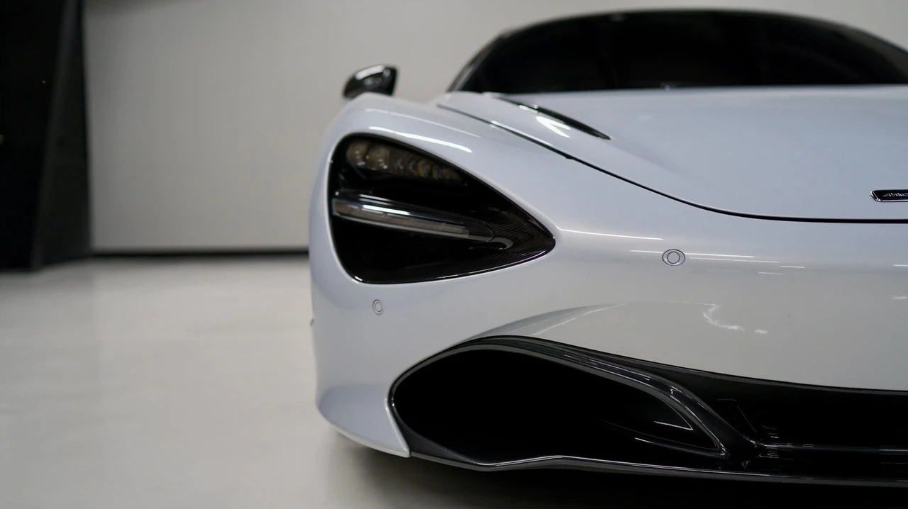 2018 McLaren 720S - Image 18 of 20