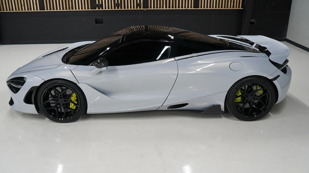 2018 McLaren 720S - Image 8 of 20