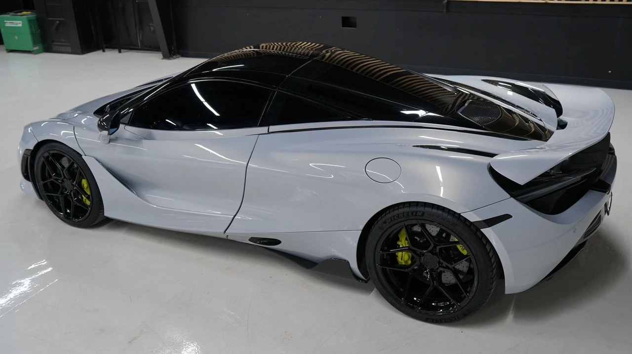 2018 McLaren 720S - Image 10 of 20