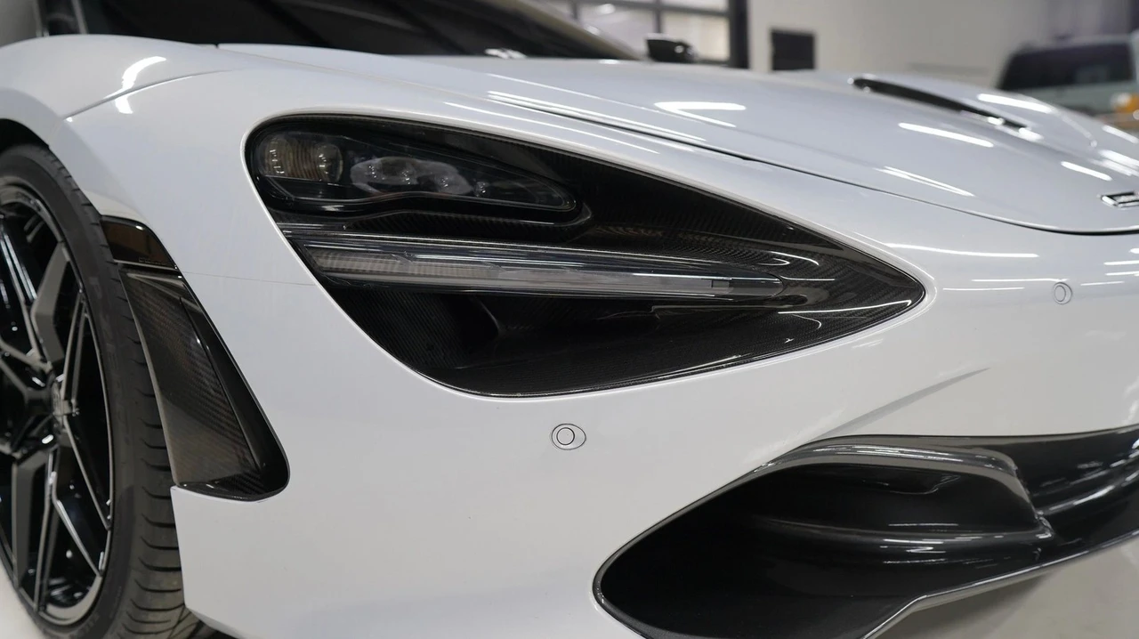 2018 McLaren 720S - Image 13 of 20