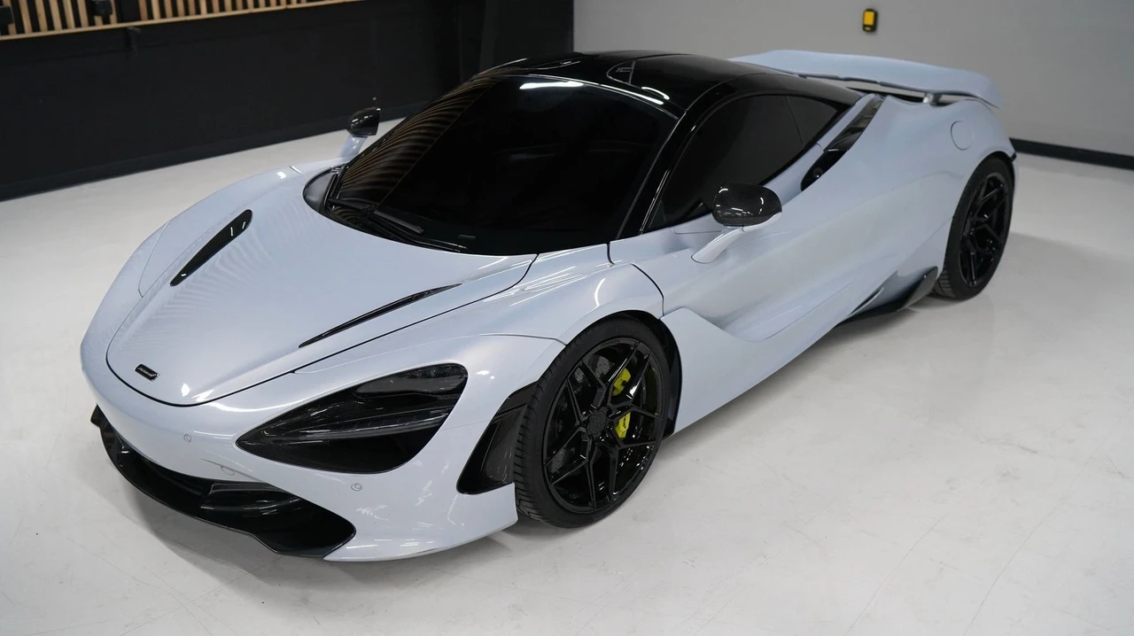 2018 McLaren 720S - Image 2 of 20