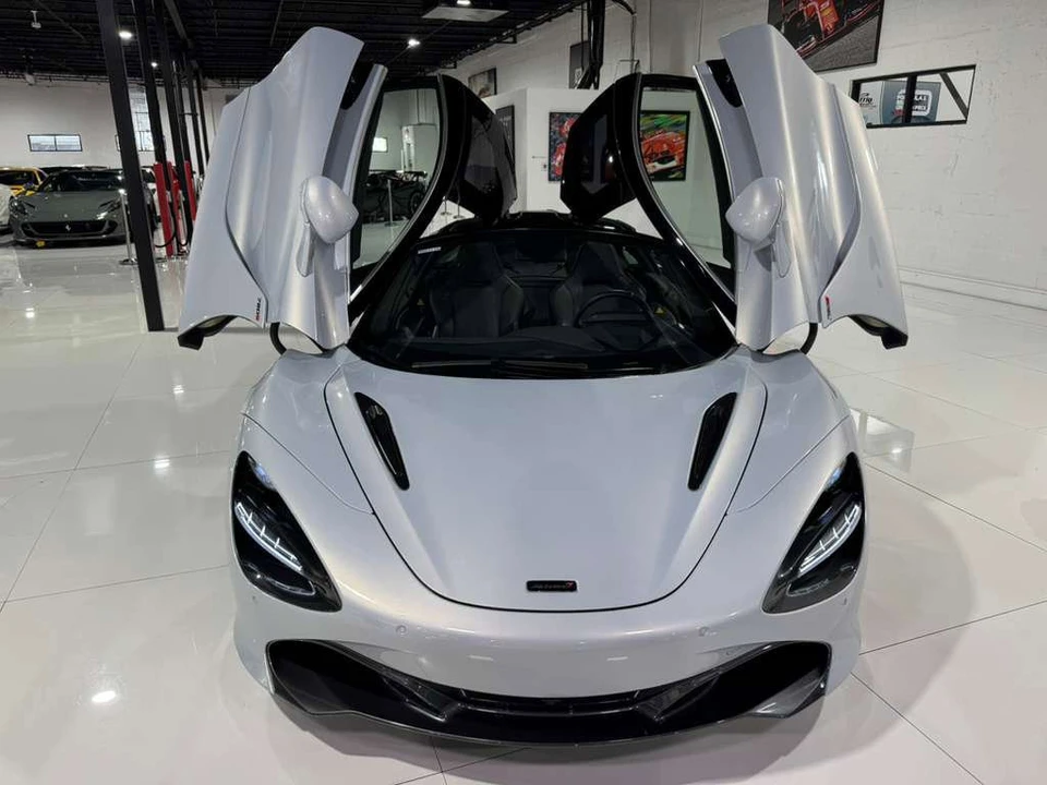 2018 McLaren 720S - Image 10 of 12