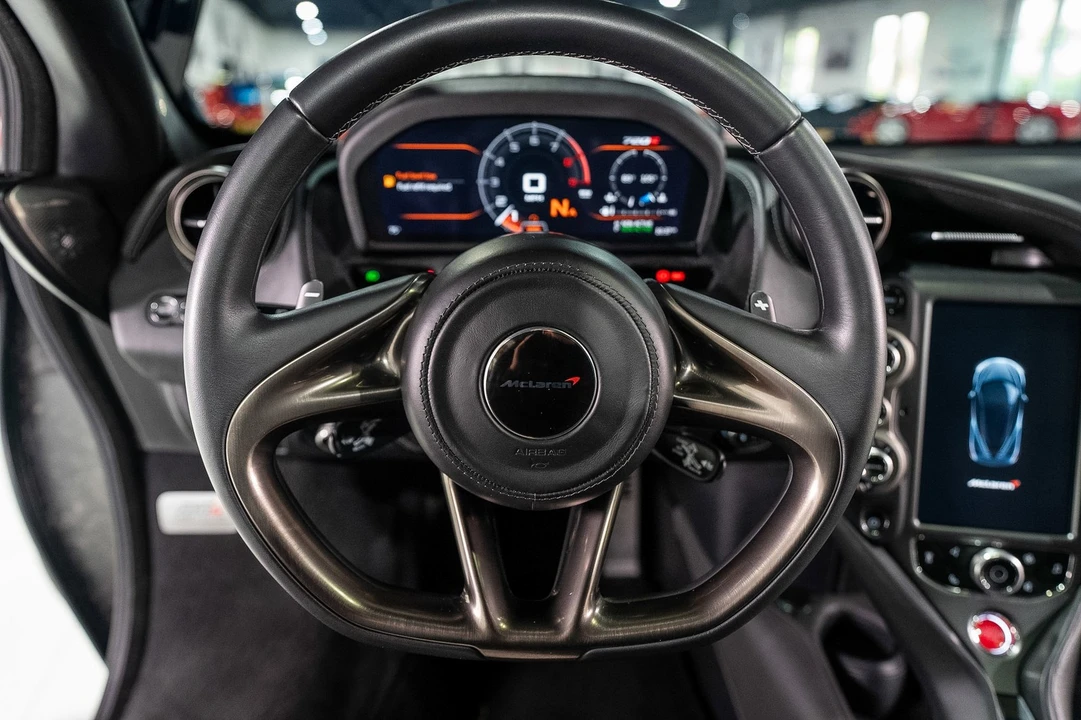 2018 McLaren 720S - Image 22 of 31
