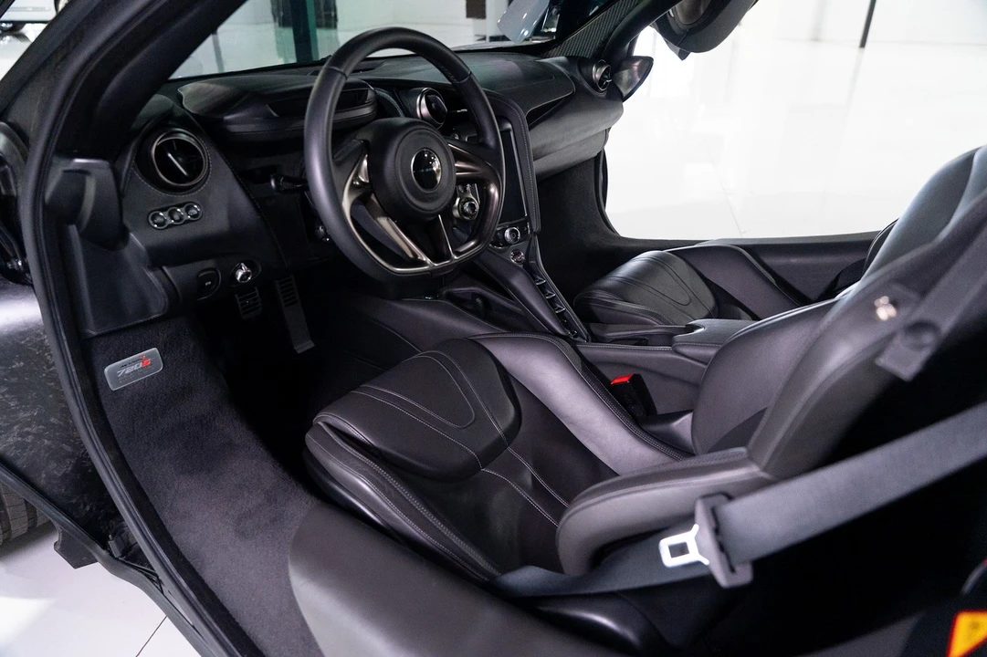 2018 McLaren 720S - Image 17 of 21