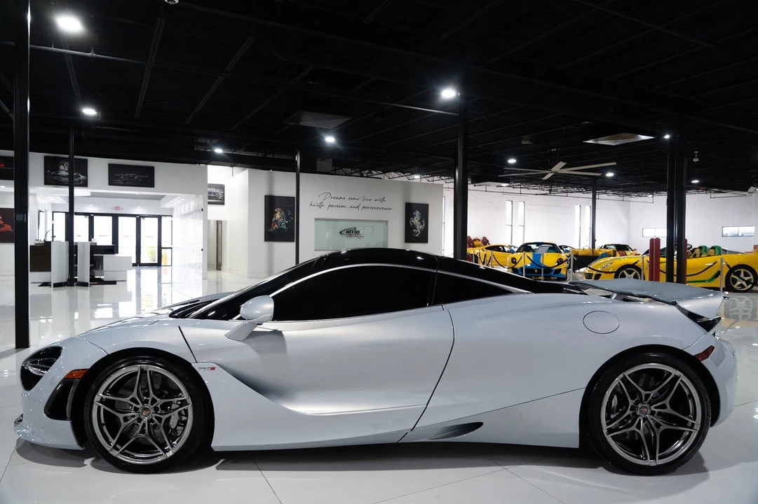 2018 McLaren 720S - Image 4 of 21