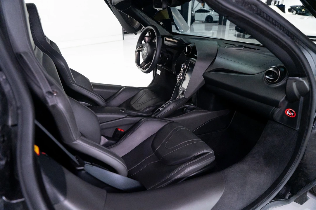 2018 McLaren 720S - Image 20 of 21