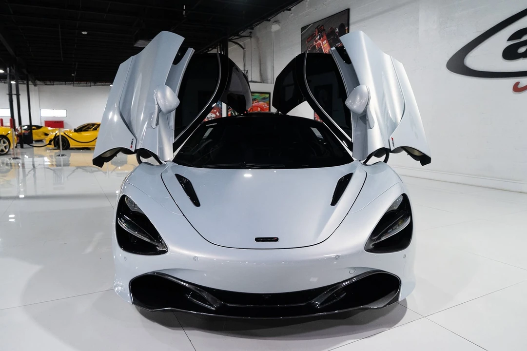 2018 McLaren 720S - Image 10 of 21