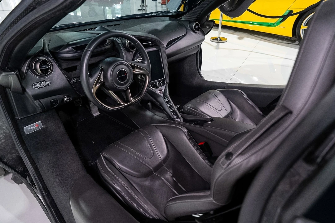 2018 McLaren 720S - Image 17 of 31