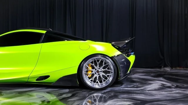 2018 McLaren 720S - Image 14 of 21