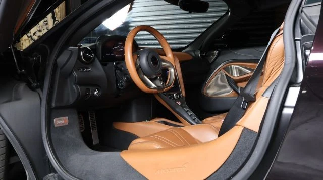 2018 McLaren 720S - Image 18 of 21