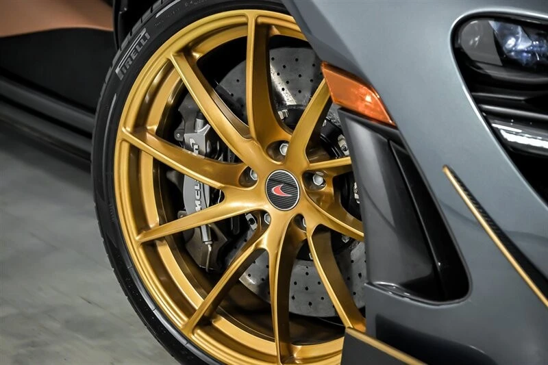 2018 McLaren 720S - Image 4 of 31