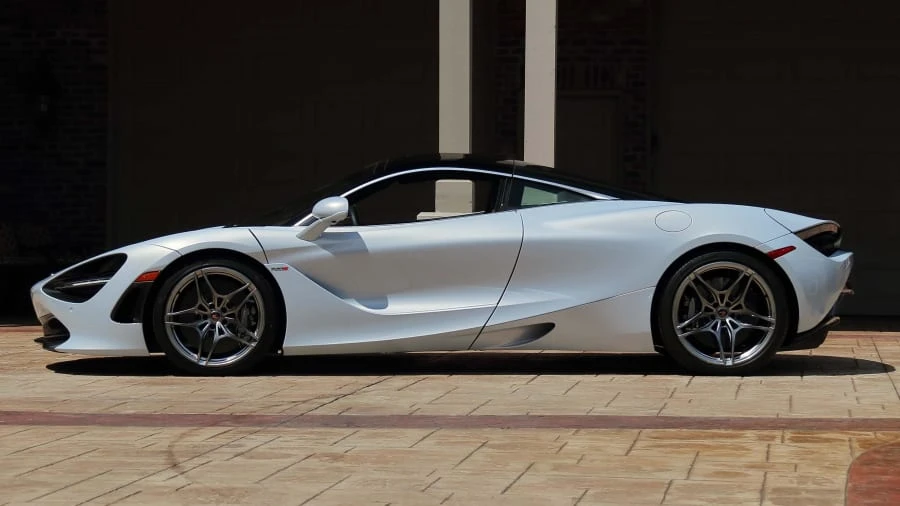 2018 McLaren 720S - Image 2 of 29