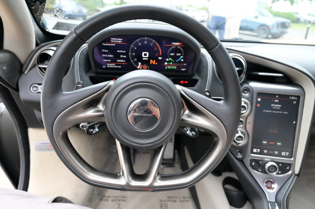 2018 McLaren 720S - Image 23 of 31