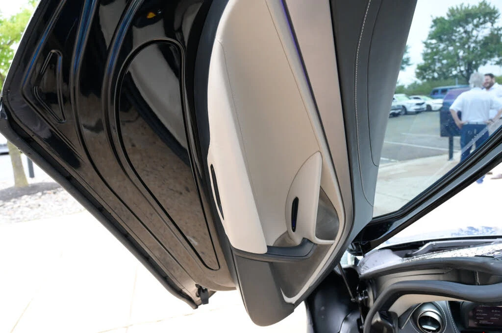 2018 McLaren 720S - Image 19 of 31
