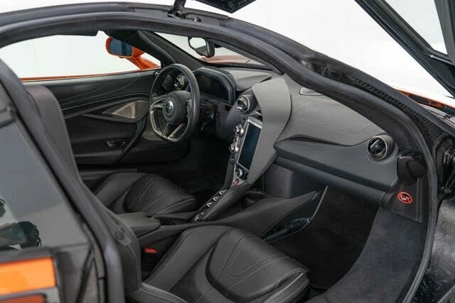 2018 McLaren 720S - Image 23 of 31