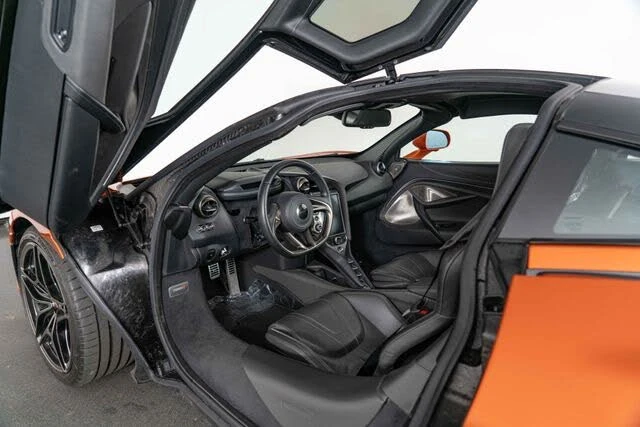 2018 McLaren 720S - Image 16 of 31