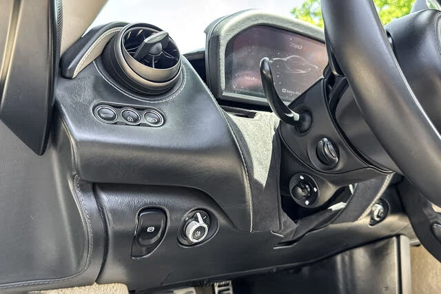 2018 McLaren 720S - Image 26 of 31