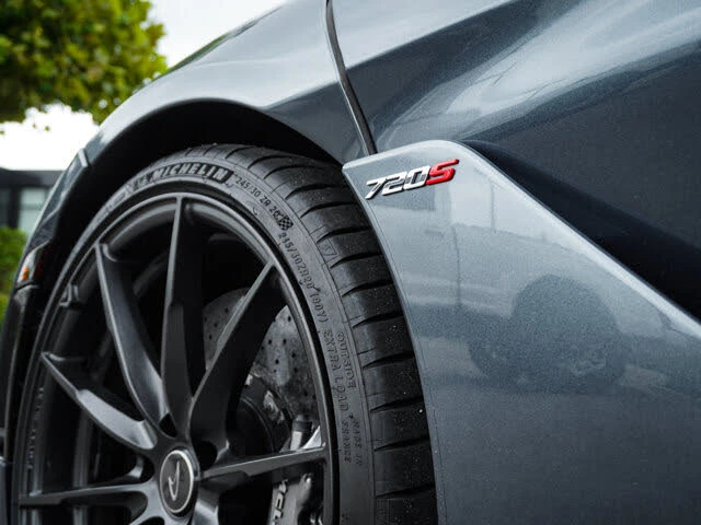 2018 McLaren 720S - Image 17 of 31