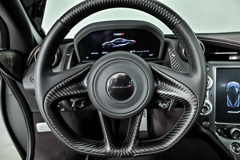 2018 McLaren 720S - Image 26 of 31