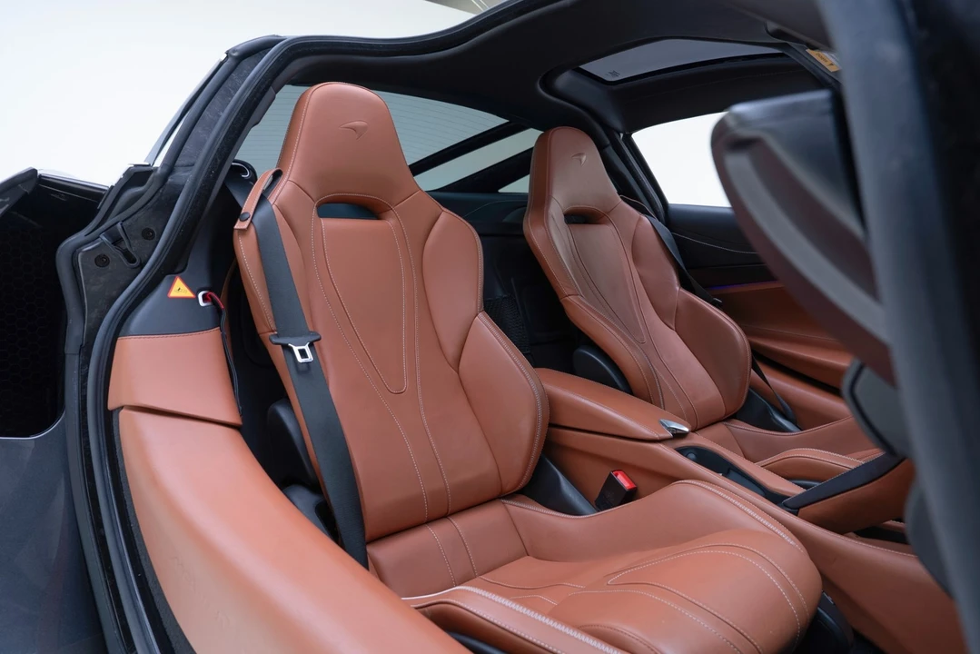 2018 McLaren 720S - Image 22 of 31