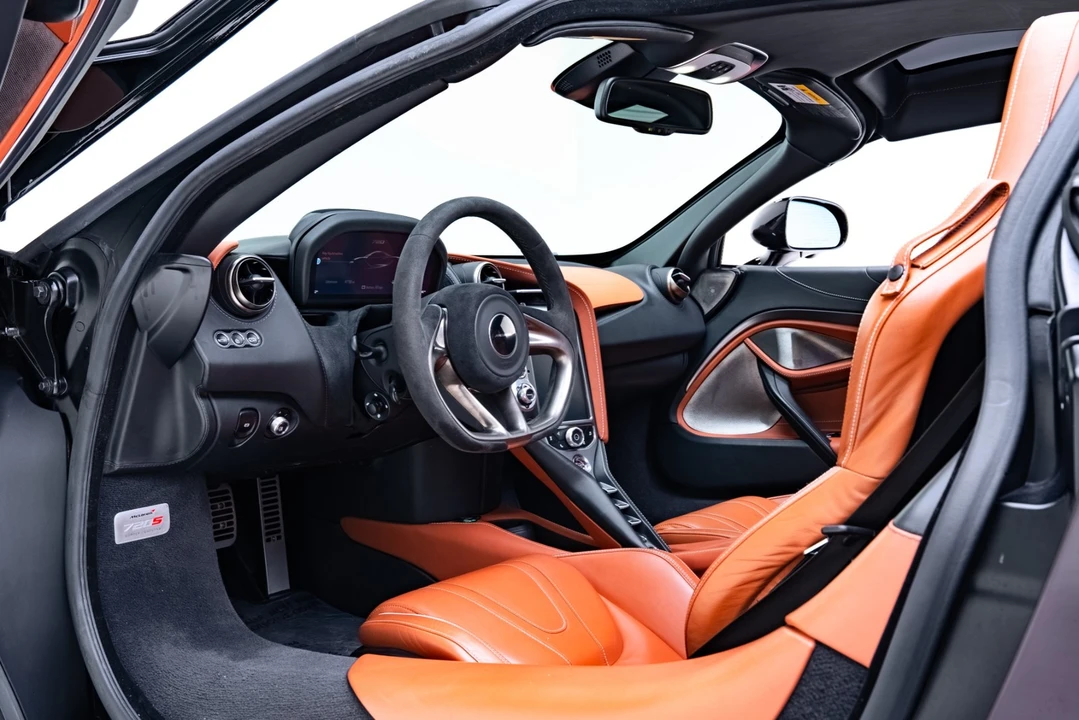 2018 McLaren 720S - Image 2 of 21