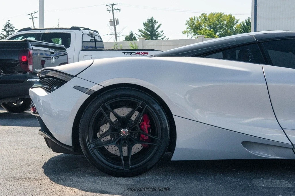 2018 McLaren 720S - Image 10 of 12