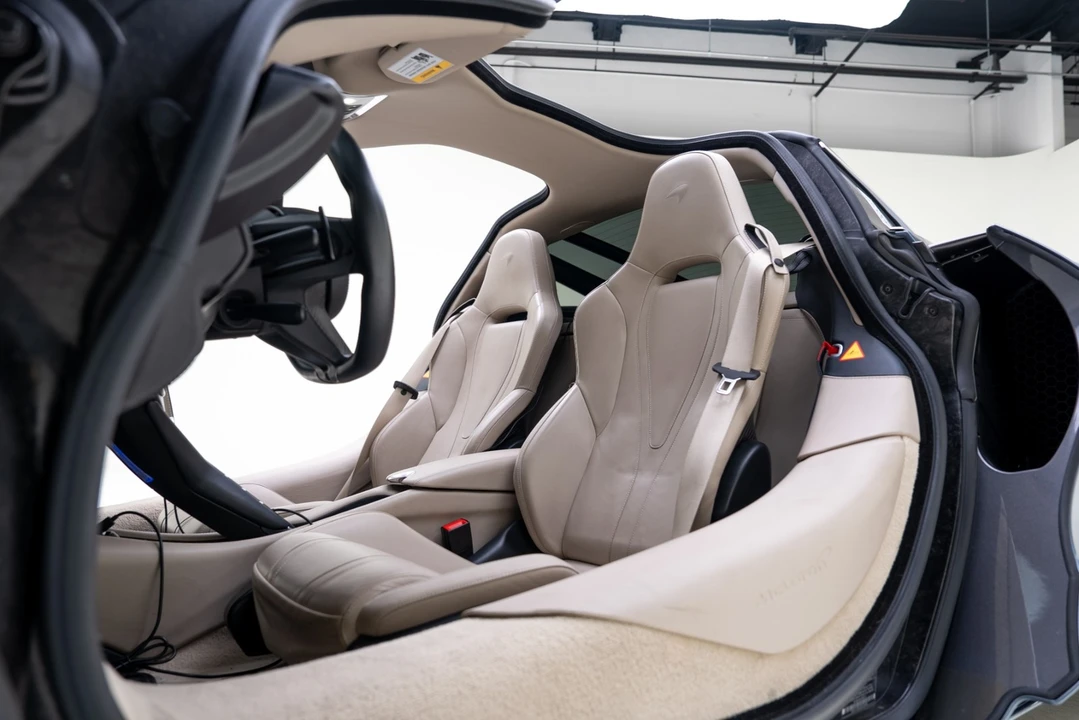2018 McLaren 720S - Image 31 of 31