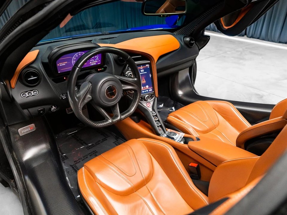 2018 McLaren 720S - Image 7 of 31