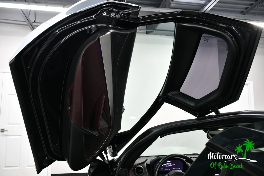 2018 McLaren 720S - Image 26 of 31