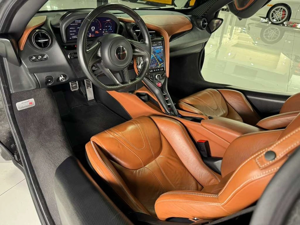 2018 McLaren 720S - Image 17 of 21