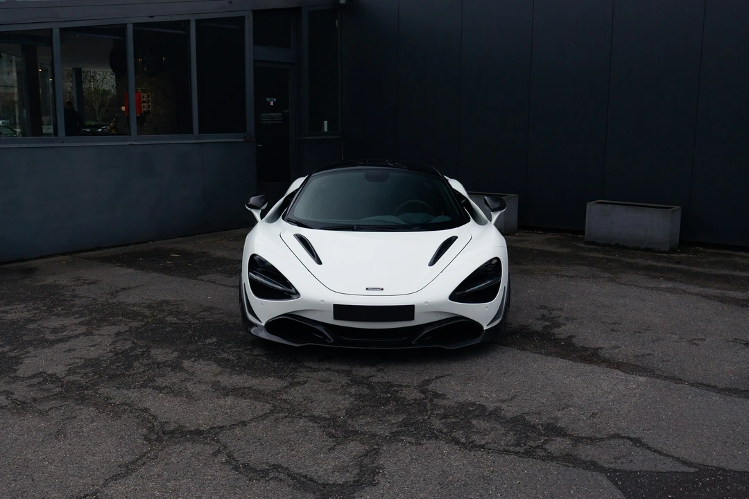 2018 McLaren 720S - Image 18 of 21