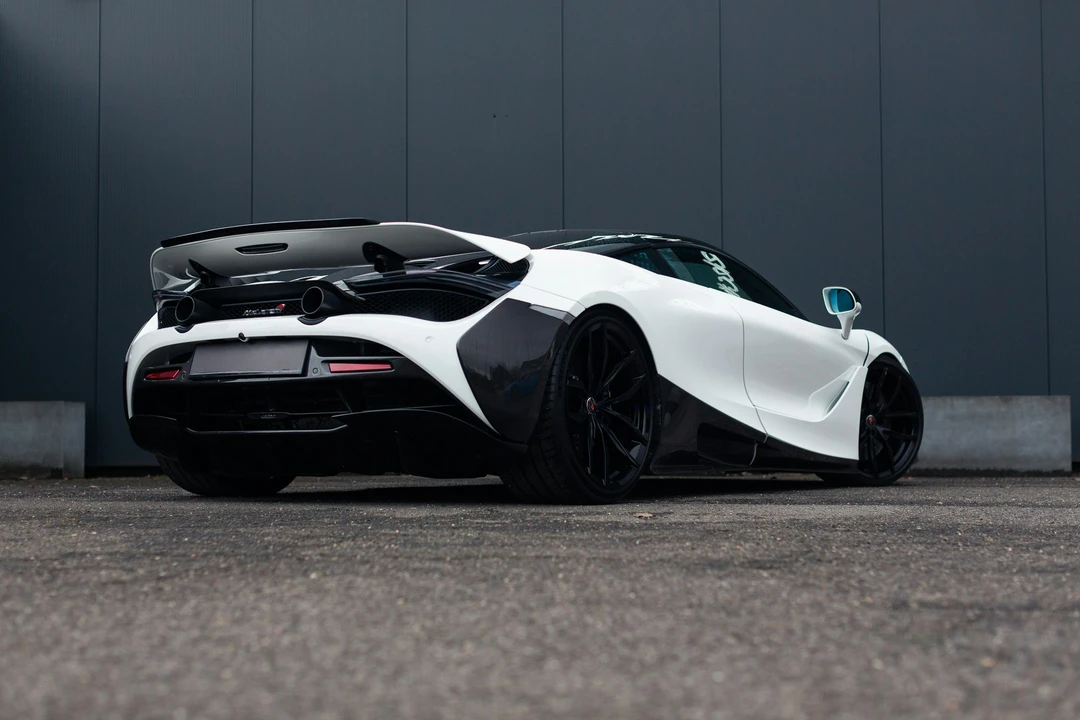 2018 McLaren 720S - Image 17 of 21