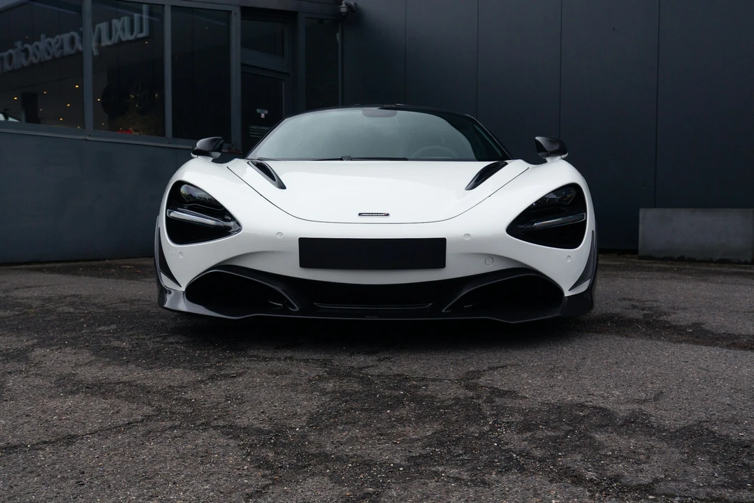 2018 McLaren 720S - Image 20 of 21