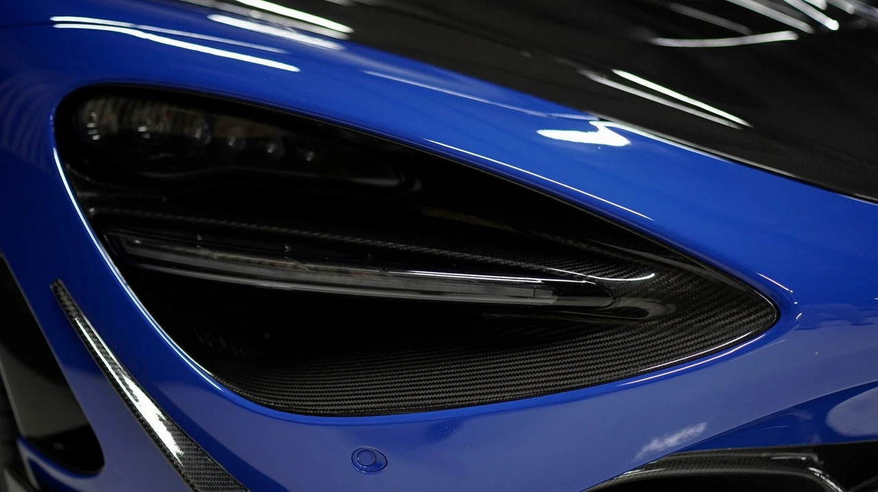2018 McLaren 720S - Image 17 of 21
