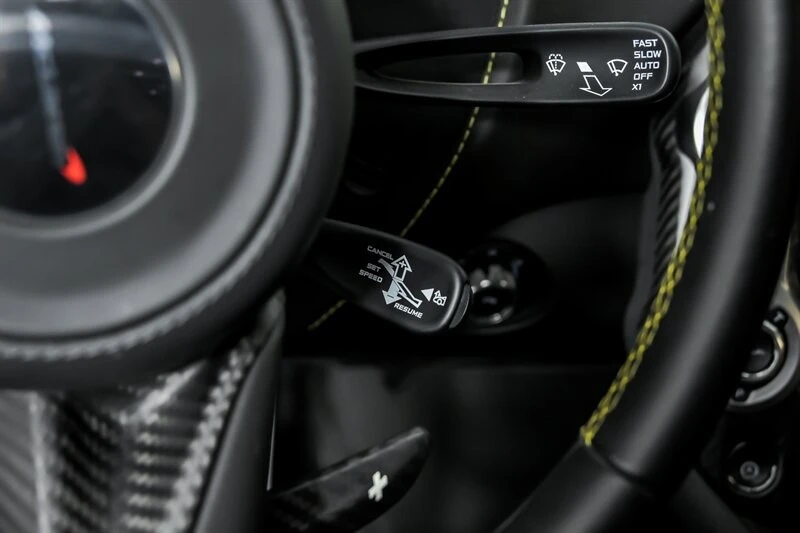 2018 McLaren 720S - Image 31 of 31