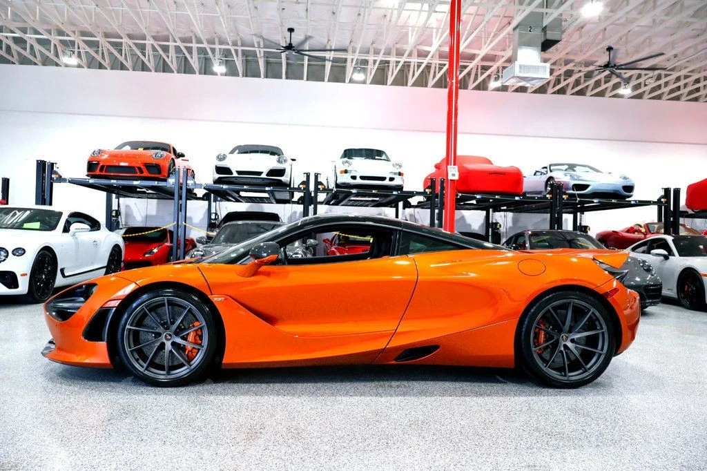 2018 McLaren 720S - Image 2 of 12