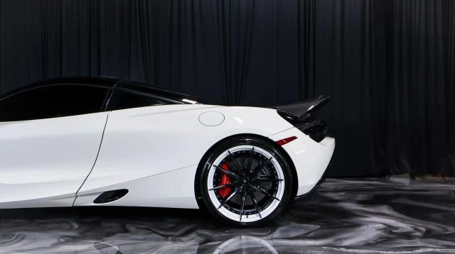 2018 McLaren 720S - Image 14 of 21