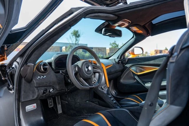 2018 McLaren 720S - Image 2 of 19