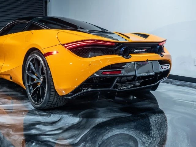 2018 McLaren 720S - Image 12 of 21