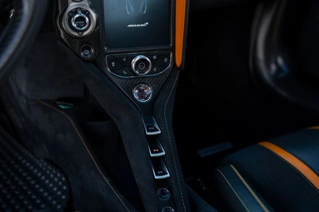 2018 McLaren 720S - Image 17 of 19